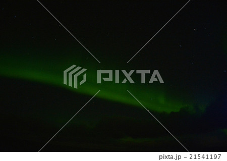 フィヨルド沿岸船から見るオーロラ 北欧ノルウェー 21541197
