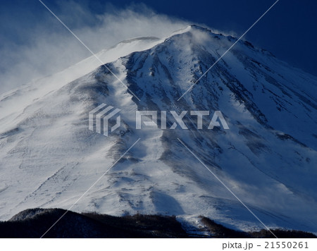 雪煙舞う山肌 雪煙舞う山肌 21550261