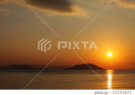 小豆島から見る瀬戸内海の夕景 小豆島から見る瀬戸内海の夕景 21551671