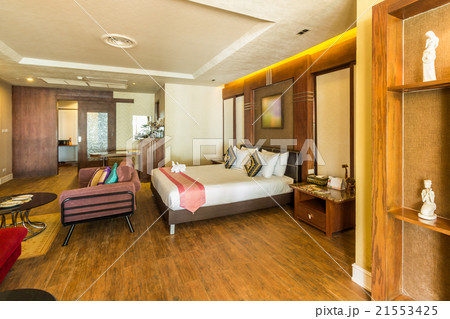 Modern styles of living room 21553425