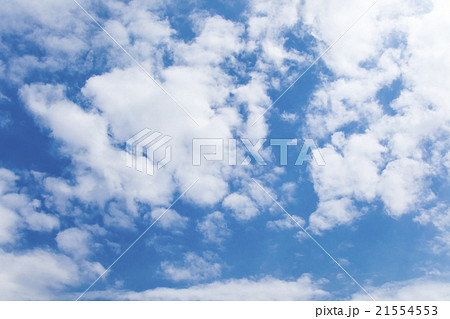 青空 空 雲 春の空 背景 背景素材 3月の写真素材