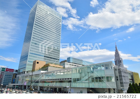 新宿駅新南口の風景 新宿駅新南口の風景 21565722