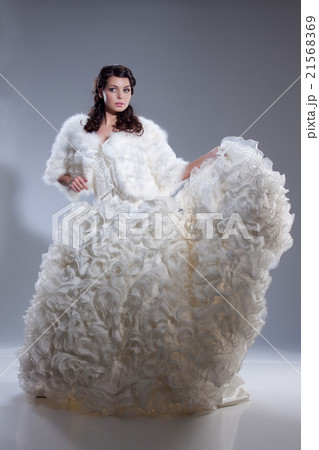 Young Bride 21568369