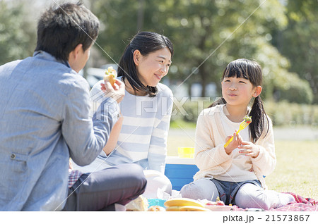 家族でピクニック 家族でピクニック 21573867