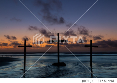 Flowing Water Crosses 21581498