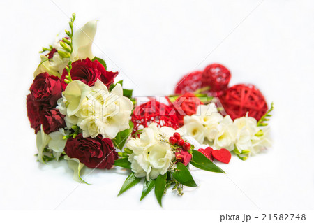 Wedding bouquet with red roses, a buttonhole and b Wedding bouquet with red roses, a buttonhole and b 21582748