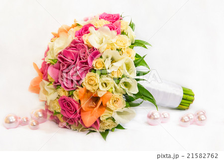 Wedding bouquet with orange, pink and yellow flowe Wedding bouquet with orange, pink and yellow flowe 21582762