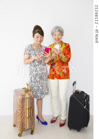2人のシニア女性 21586232