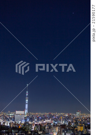 文京区から東京スカイツリー方向を望む　夜景空撮 21590177