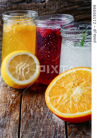 refreshing juice from fruits and aloe 21590998