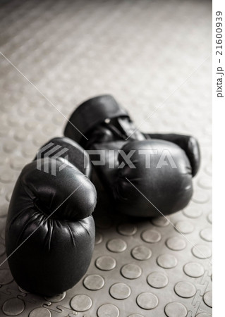 Close up of Boxing gloves Close up of Boxing gloves 21600939