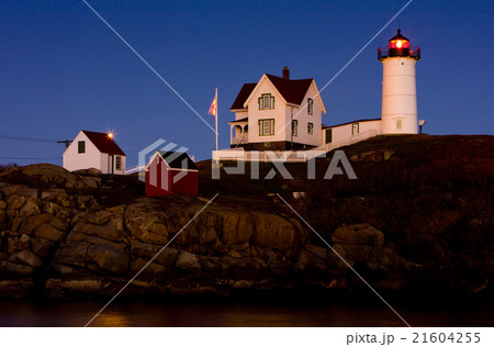 Nubble Lighthouse, Cape Neddick, Maine, USA 21604255