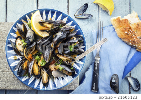 Sailors Mussel with Baguette 21605123