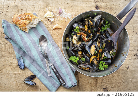 Sailors Mussel in Casserole 21605125