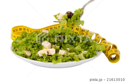 salad with feta cheese and olives and lettuce salad with feta cheese and olives and lettuce 21613010