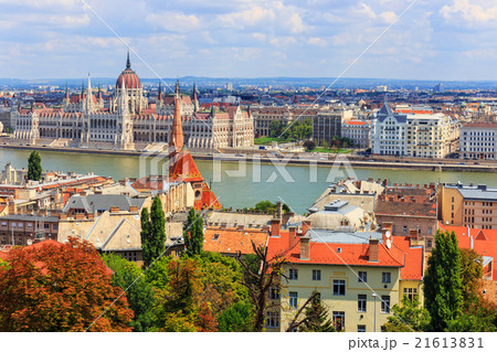 Budapest and Danube river panoramic view, Hungary 21613831