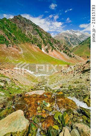 Beautiful mountain view with snow of Sonamarg, Jam Beautiful mountain view with snow of Sonamarg, Jam 21615783