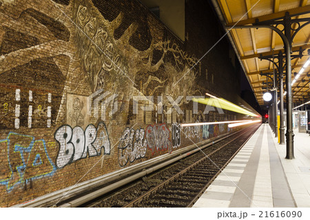 Graffitti in Savigny Platz Station Graffitti in Savigny Platz Station 21616090
