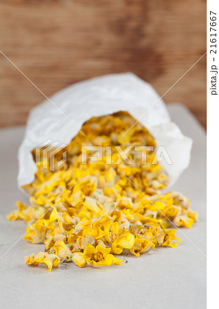 Dry mullein flowers in a paper bag 21617667