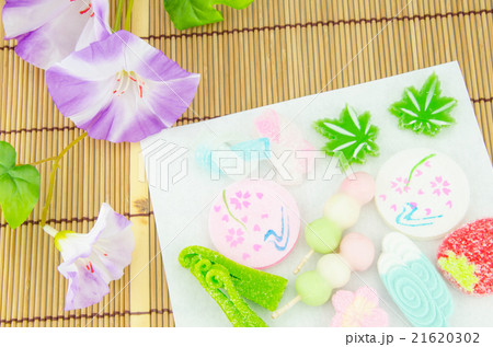 夏イメージの和菓子 夏イメージの和菓子 21620302
