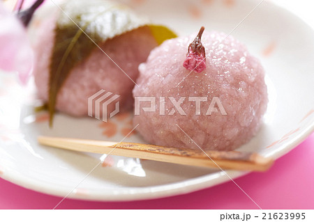 桜もち 桜餅 さくらもち 春 桃の花 桜の花 桜 の写真素材