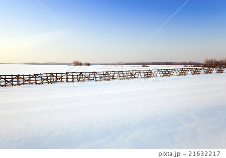 snow covered field snow covered field 21632217