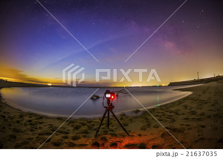 shoot milkyway at beach  21637035