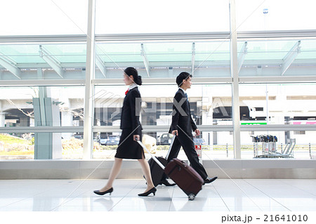 客室乗務員 21641010