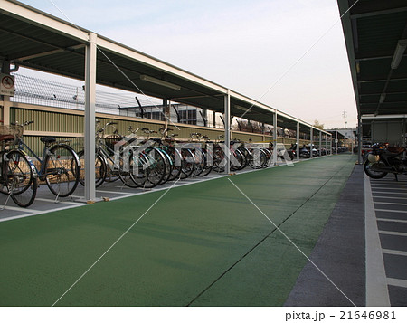駐輪場　バイク　自転車 21646981