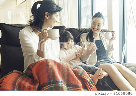 可愛い女の子　母子 21659696