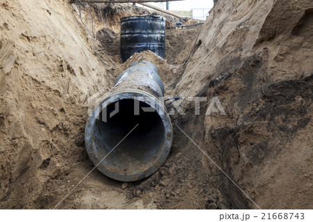 sewer pipe in the trench sewer pipe in the trench 21668743