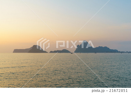 Prachuap Bay in morning 21672851