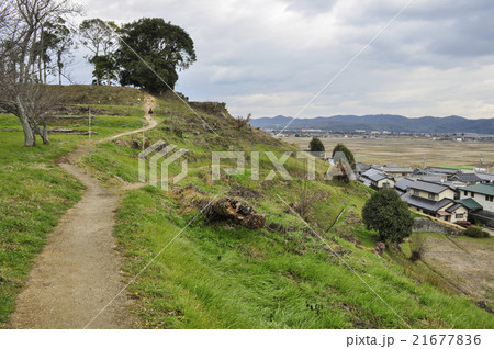 造山古墳 前方部から後円部を眺める 造山古墳 前方部から後円部を眺める 21677836