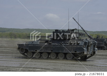 陸上自衛隊 89式装甲戦闘車 前進 21678031