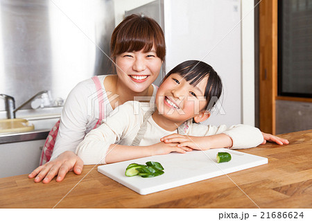 親子でクッキングイメージ 21686624