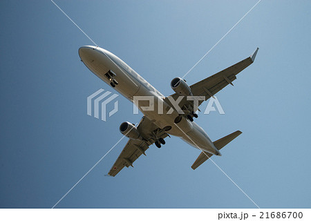 FDAのシルバーカラー機が高知龍馬空港へ初飛来 21686700