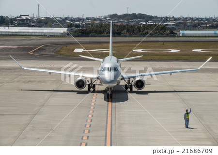 FDAのシルバーカラー機が高知龍馬空港へ初飛来 21686709