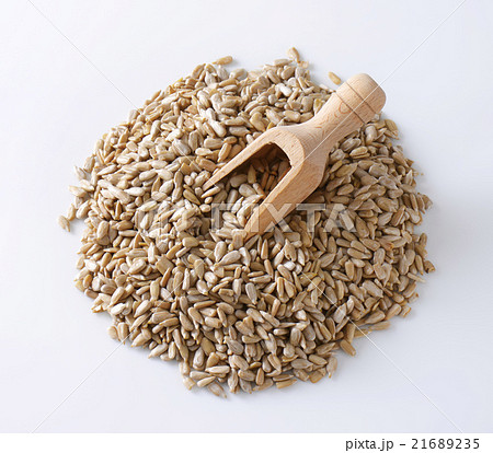 Raw sunflower seed 21689235
