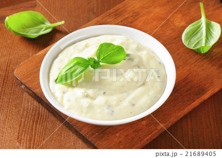 Creamy salad dressing 21689405