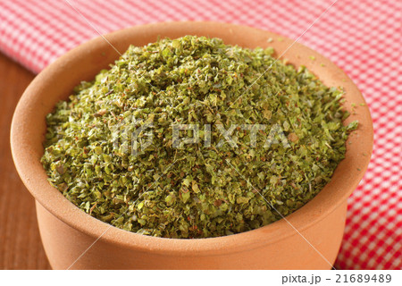 Dried Marjoram leaves 21689489