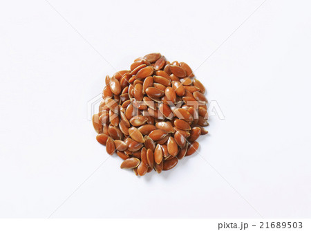 Brown flax seeds 21689503
