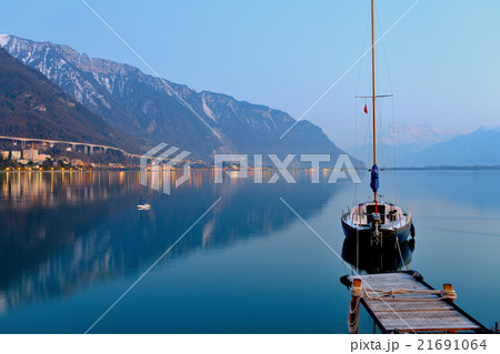 Lake Geneva at dusk 21691064