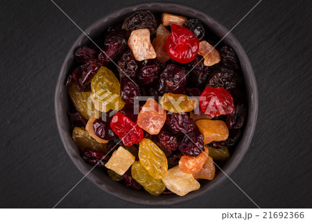 Mix variety of dried fruit Mix variety of dried fruit 21692366