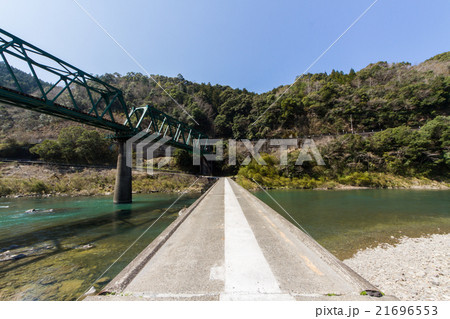 高知県四万十町 第一三島沈下橋 高知県四万十町 第一三島沈下橋 21696553