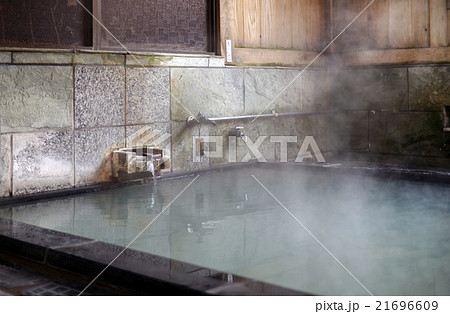 野沢温泉の人気の外湯「まつば乃湯」1 野沢温泉の人気の外湯「まつば乃湯」1 21696609