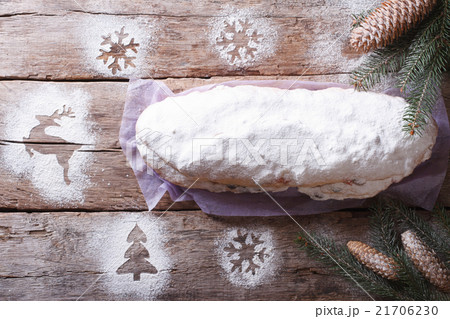 Christmas cake with icing sugar top view 21706230