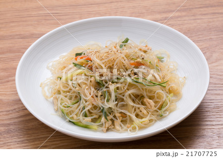 鶏肉と春雨のサラダ 21707725