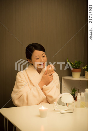 夜 ビューティーシーン 夜 ビューティーシーン 21717981