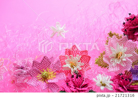 ピンク背景と糸で編みあげた花（トルコ伝統手芸／オヤ） 21721316
