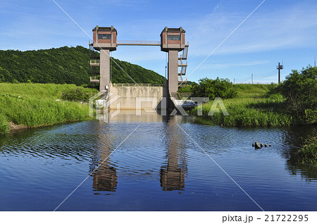 新岩保木水門の写真素材